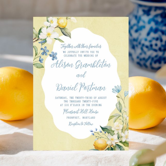 La Dolce Vita Lemon Faire-part de mariage Floral (Celebrate your big day with this lemon and wildflower invite inspired by vibrant Italian living.)