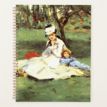 La famille Monet dans son jardin Edouard Manet<br><div class="desc">La famille Monet dans leur jardin. Edouard Manet. Paysage estival. Une femme en belle robe et casquette est assise dans le jardin sous un arbre sur l'herbe. Un garçon est assis sur l'herbe à proximité. Reproduction d'oeuvres d'art célèbres dans le domaine public.</div>