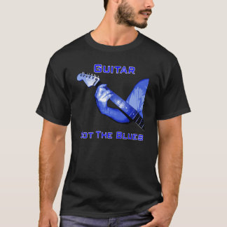 La guitare a obtenu le T-shirt de bleus.