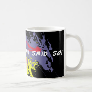 La maman drôle a dit ainsi la tasse