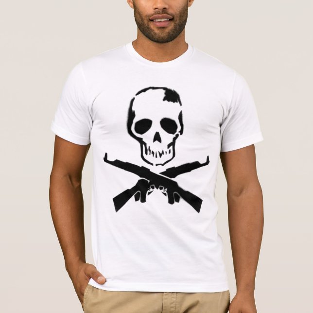La mitrailleuse et le crâne ont adapté le T-shirt (Devant)