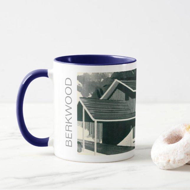 La Mug De Maison Moderne Berkwood Du Milieu Du Siè (Avec donut)