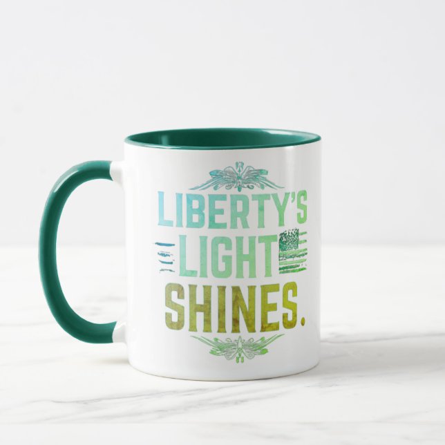 La Mug nocturne de la Liberté éclaire la flamme (Gauche)