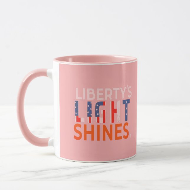 La Mug nocturne de la Liberté éclaire la flamme (Gauche)