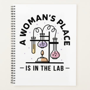 La place d'une femme est au labo – Art STEM