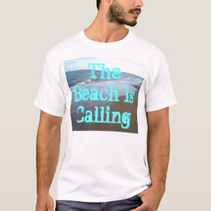 La plage appelle des T-shirts de plage d'été