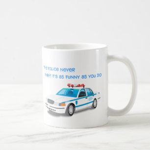 La police câline la tasse