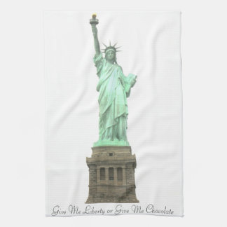 La statue de la liberté me donnent la serviette de