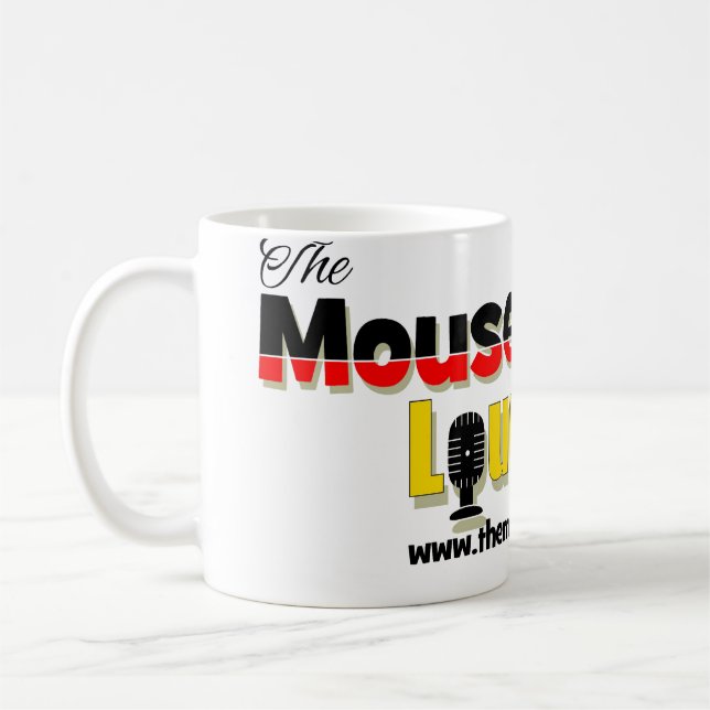 La tasse blanche classique de salon de château de (Gauche)
