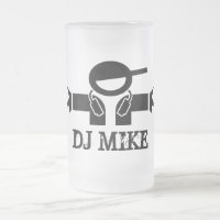 La tasse de bière pour des discs-jockey | DJ