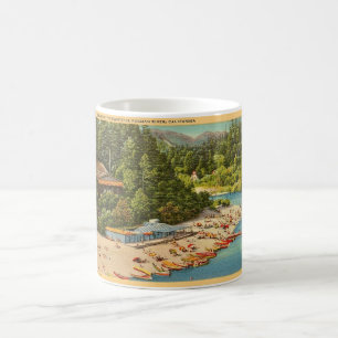 La tasse de carte postale de la plage de la rivièr