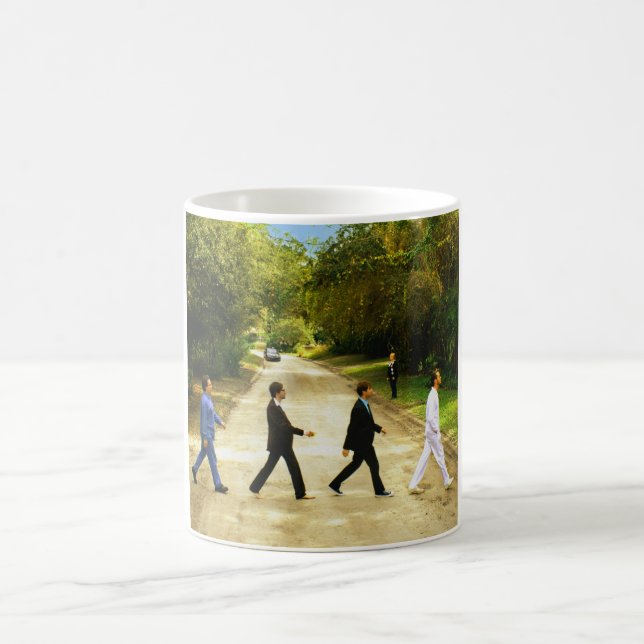 La tasse misérable de route de Bartles (Centre)