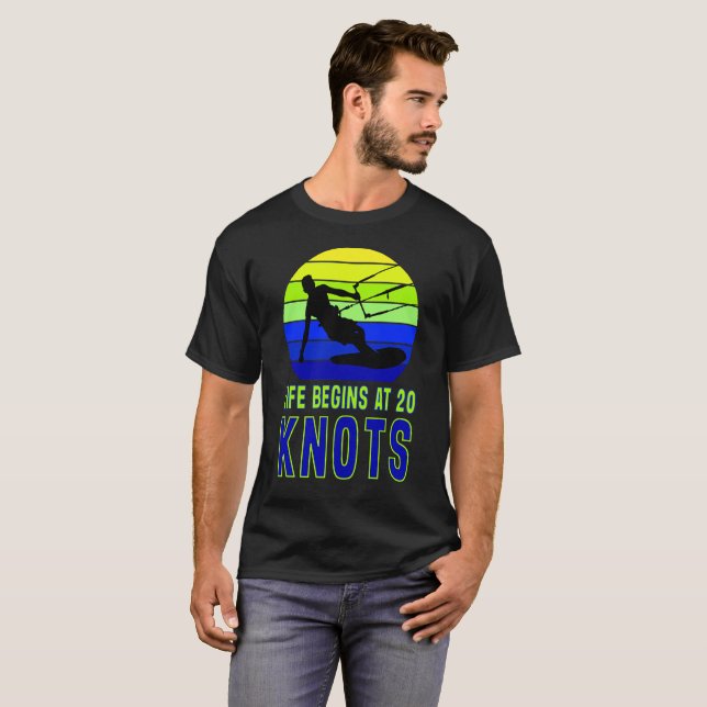 La Vie Commence À 20 Noeuds T-shirt (Devant entier)