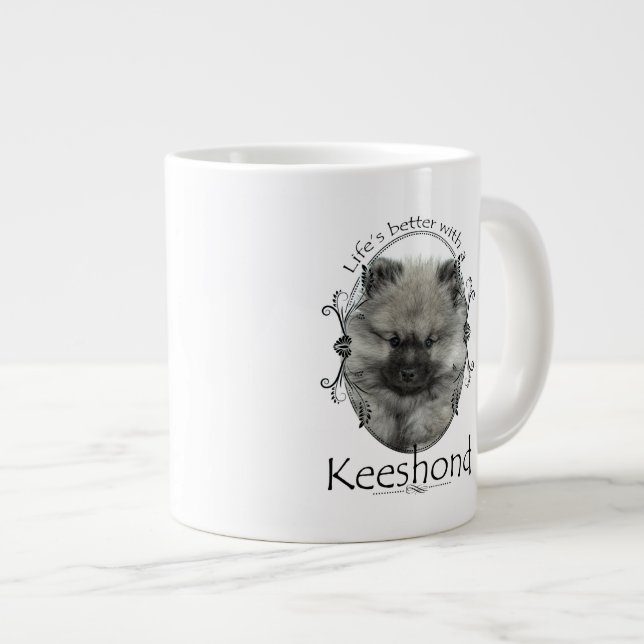 La vie est mieux Keeshond Jumbo Mug (Devant droit)