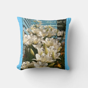 La vie est pleine d'abondance, Day Lily Coussin