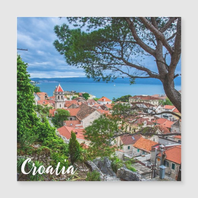 La ville croate d'Omis. (Devant)