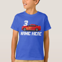 La voiture de sport rouge flambe le T-shirt de