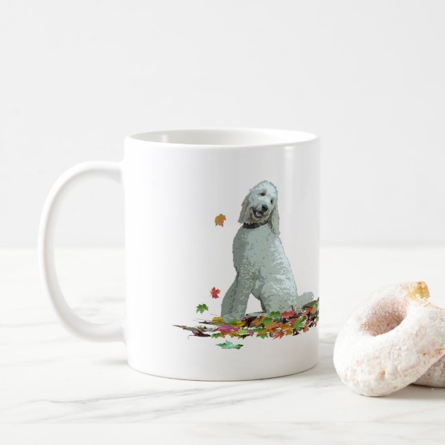 Labradooda Chien Dans La Mug Feuille De Café (Avec donut)