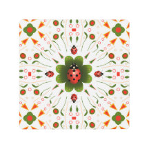 Ladybug Design rouge, vert, sur blanc