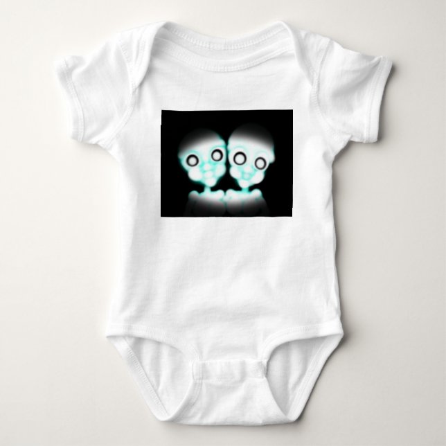 L'alien morbide jumelle des femmes de T-shirt (Devant)