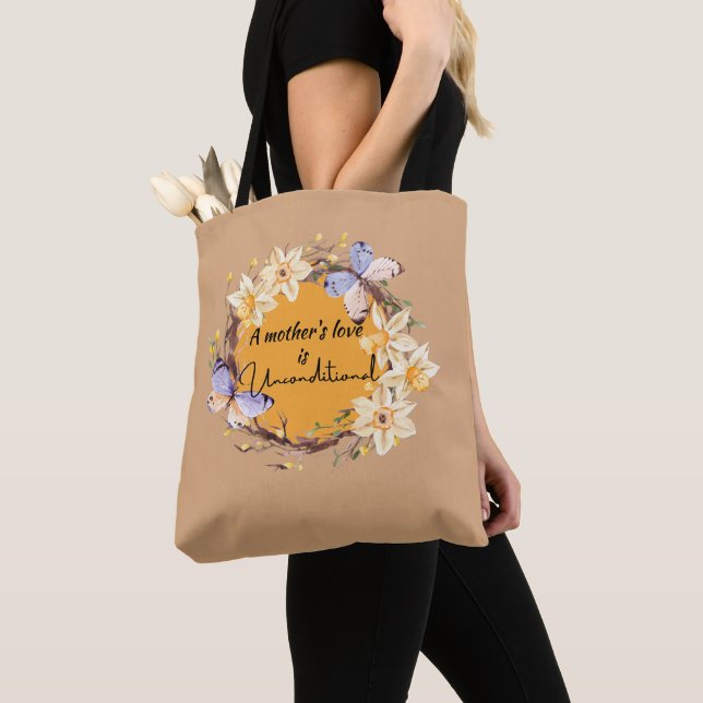 L'amour d'une mère est un Sac fourre-tout incondit (De près)