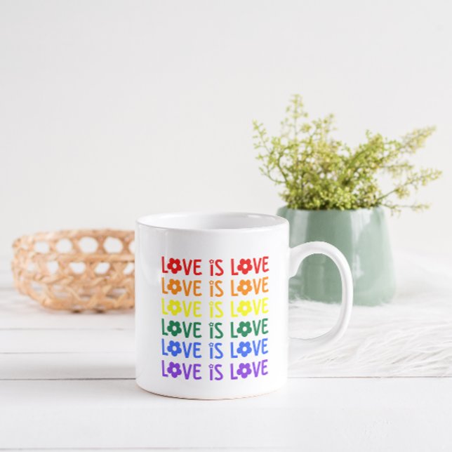 L'Amour Est L'Amour Fierté Mug - La Florale Arc-En (Créateur téléchargé)