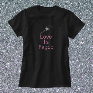 L'amour noir et rose est magique T-shirt
