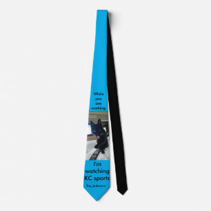 langue de chat drôle télécommande KC sport cravate