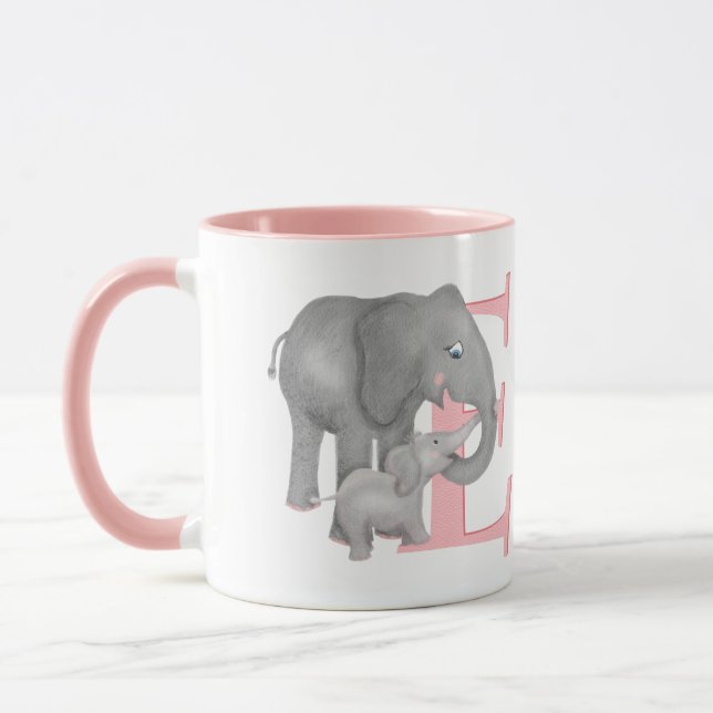 L'animal ABC E est pour la mug d'éléphants (Gauche)
