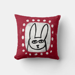 Lapin Amusant Sur Oreiller À Lame Rouge