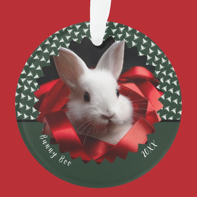 Lapin blanc avec ruban rouge sur vert vacances  (Créateur téléchargé)
