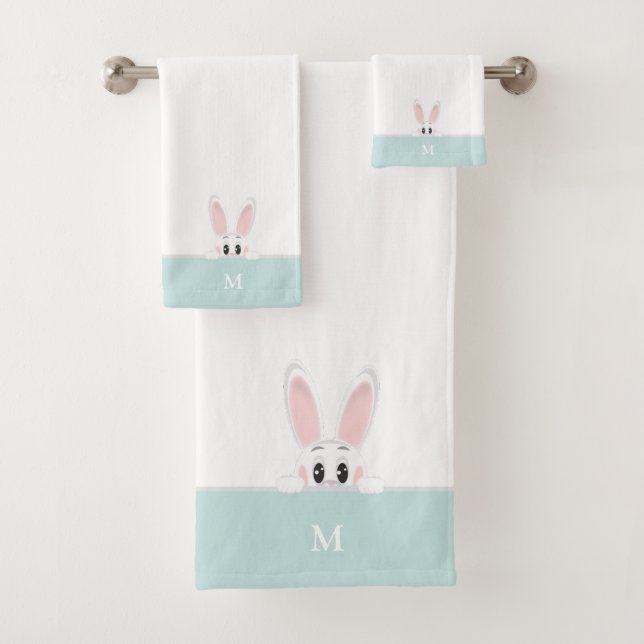 Lapin mignon & monogramme sur bleu clair sarcelle  (En situation)