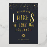 Latkes of Love | Carte de voeux Hanoukka<br><div class="desc">Hanukkah... La fête des lumières est ici. Allumez la menorah, jouez avec le dreidel et festoyez sur les latkes et le sufganiyot. Célébrez l'esprit d'Hanoukka avec vos amis, votre famille. Ajoutez votre libellé personnalisé à cette conception à l'aide des cases "Modifier ce modèle de conception" situées à droite de l'élément...</div>