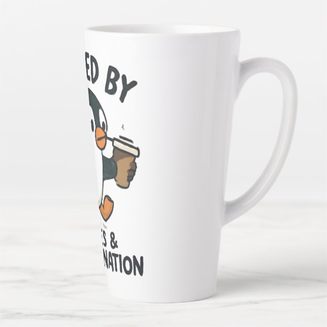 Latte Manchot drôle courant avec une tasse de café (Droite)