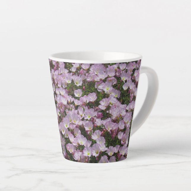Latte Tasse - Champ de fleurs roses (Angle droit)
