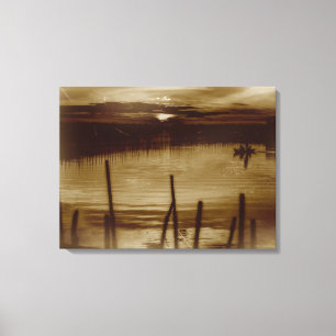 L'aube dans la toile enveloppée du lagon