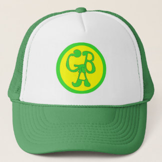 L'autobus vert risque le casquette de camionneur