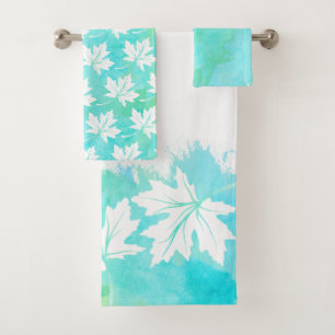 Lavage à l'eau et monogramme de la feuille d'érabl
