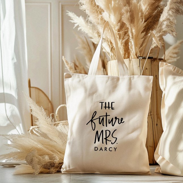 L'avenir Mme | Sac fourre-tout lettres main (The future Mrs custom name market tote bag.)
