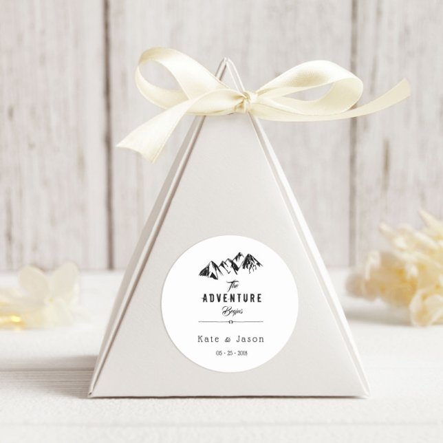 L'aventure commence ⎥ Autocollant rond rustique (Créateur téléchargé)