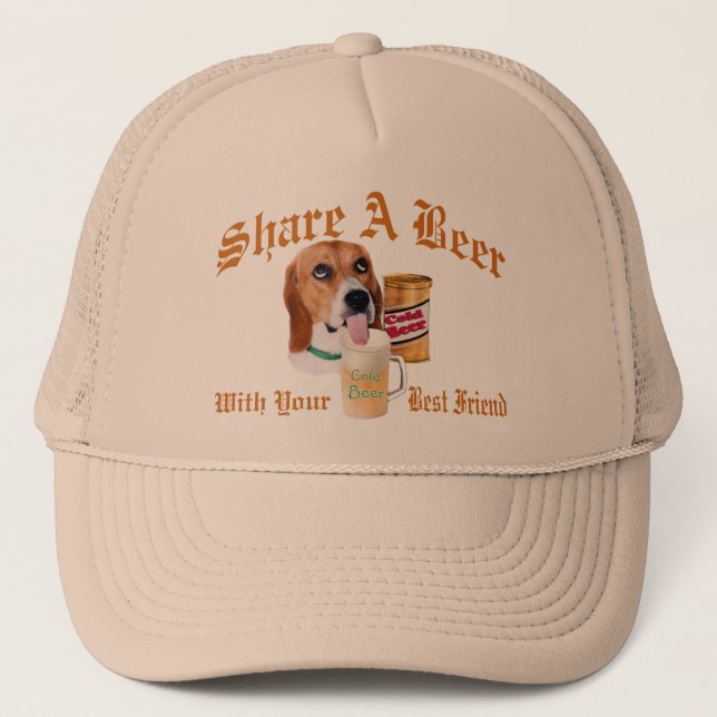 Le beagle partage un casquette de bière (Devant)