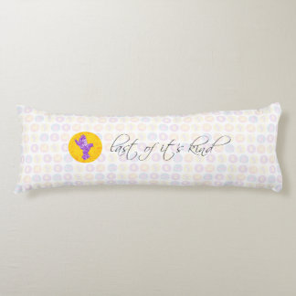 Le bout de lui est coussin aimable de corps