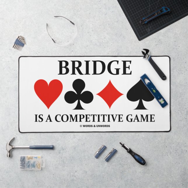 Le bridge est un jeu compétitif quatre couleurs de (Poste de travail)