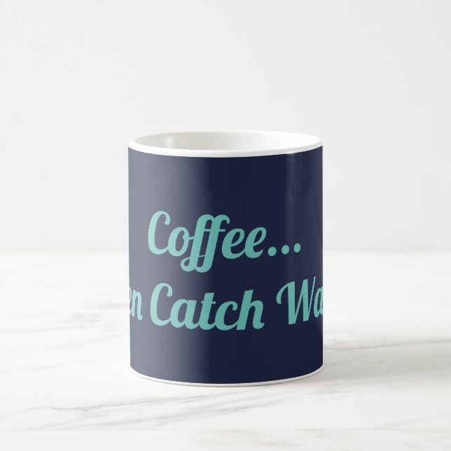 Le café attrapent alors la tasse de vagues (Centre)