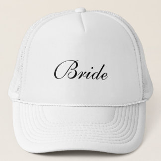 Le casquette noir et blanc formel de la jeune