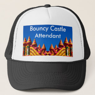 Le casquette plein d'entrain du préposé de chât