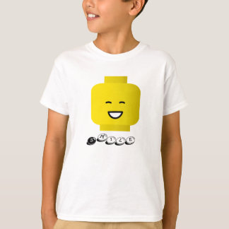 Le chef jaune de sourire badine le T-shirt