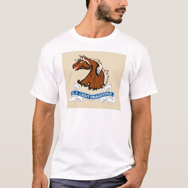 Le cheval de sang dragonne le T-shirts de drapeau (Devant)