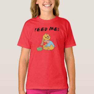 Le chiot m'alimentent des T-shirts et des cadeaux