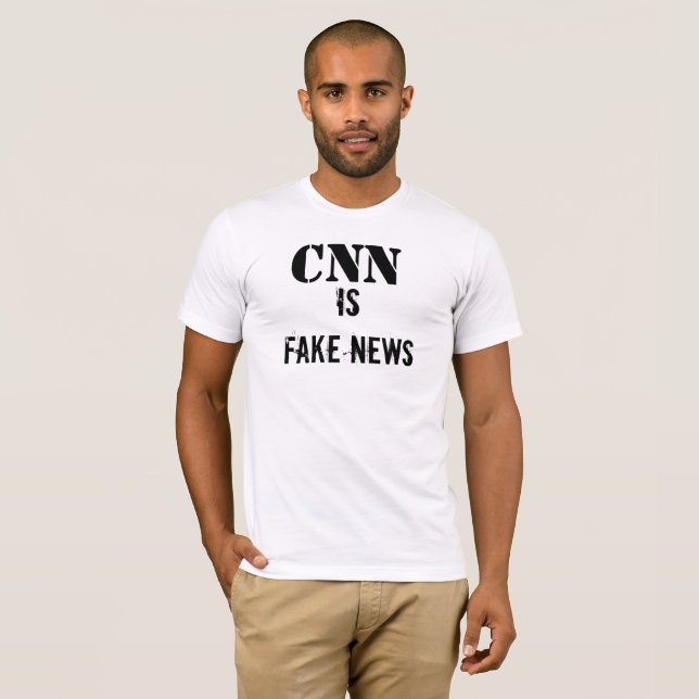 Le CNN est FAUX T-shirt de NOUVELLES (Devant entier)